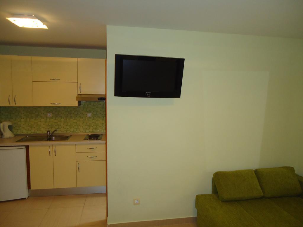 Villa Grgo Apartments Tucepi Room photo