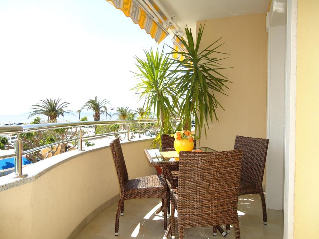 Villa Grgo Apartments Tucepi Room photo